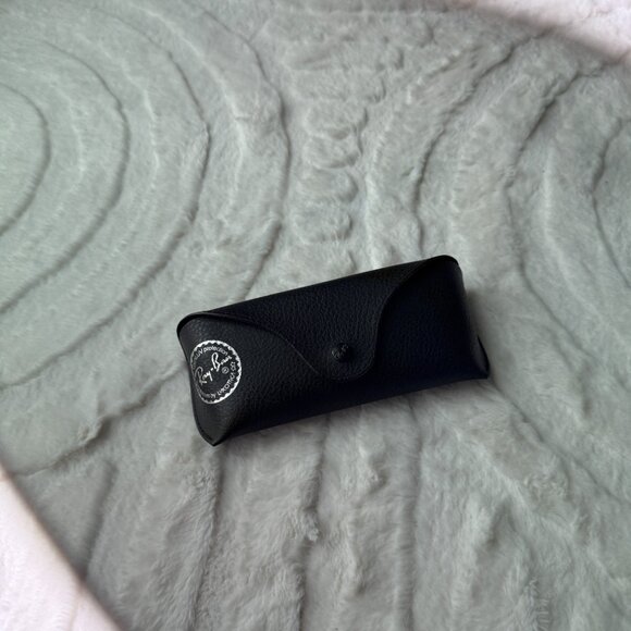 Ray-Ban RB3025 Aviator Classic Polarized Sunglasses - Picture 5 of 9